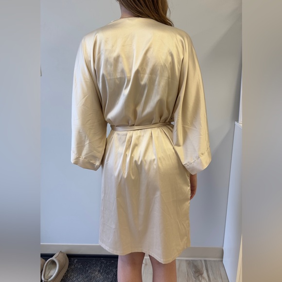 Sioro Silk Robe - Picture 2 of 4